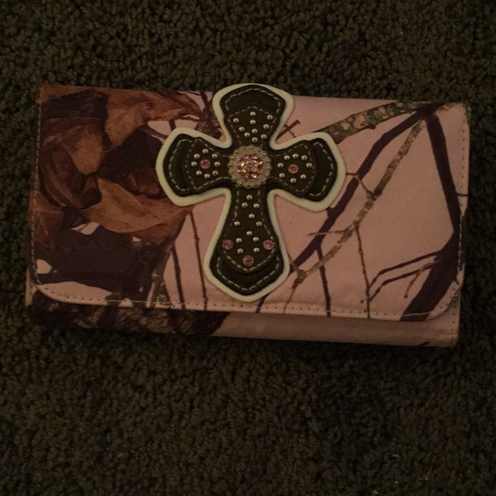 Blazin Roxx pink camo wallet